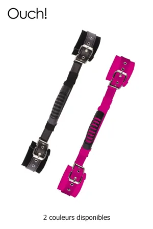 Menottes cuir avec poignée souple – Ouch - 94edenstreet.com - sexshop en ligne