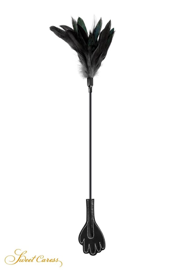 Mini cravache main avec plumes noires – Sweet Caress - 94edenstreet.com - sexshop en ligne