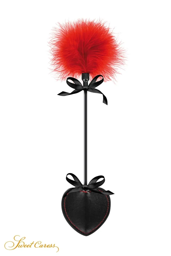 Tapette pique avec pompon rouge – Sweet Caress - 94edenstreet.com - sexshop en ligne