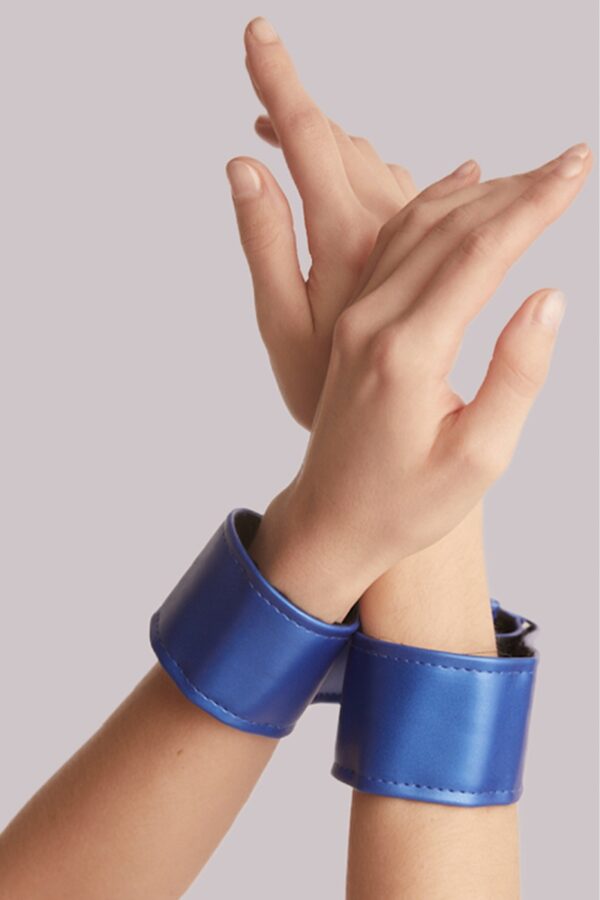 Harnais Curious bleu métallique – Strap On Me - 94edenstreet.com - sexshop en ligne