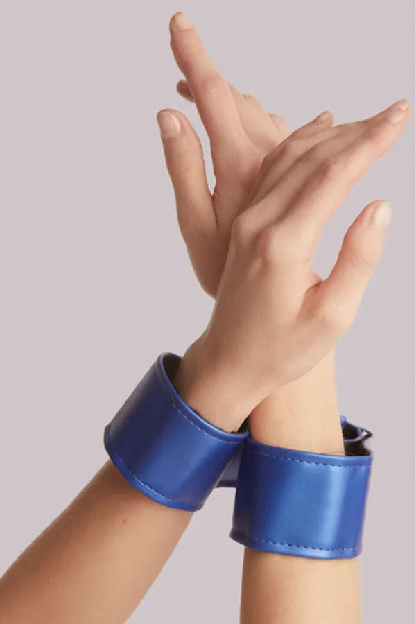 Harnais Curious bleu métallique – Strap On Me - 94edenstreet.com - sexshop en ligne