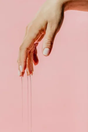 Huile de massage chauffante Bubble gum – Bijoux Indiscrets - 94edenstreet.com - sexshop en ligne