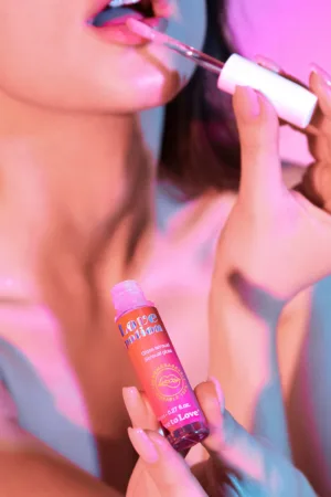 Gloss sensuel Love Potion 8ml – Love to Love - 94edenstreet.com - sexshop en ligne